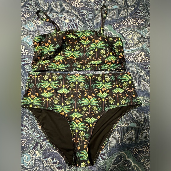 Old Navy Hawaiian print Bikini 2x - Picture 1 of 1